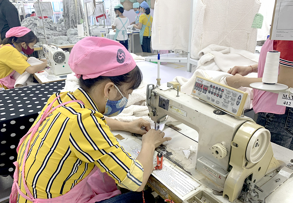 Công nhân lao động tại Công ty TNHH Seshin Việt Nam, KCN Thụy Vân, TP Việt Trì.