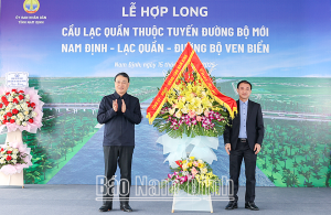 Hợp long cầu Lạc Quần Dự án tuyến đường bộ mới Nam Định - Lạc Quần - Đường bộ ven biển